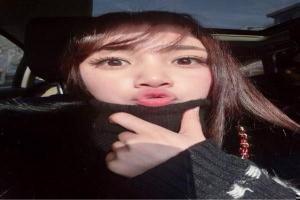 手绘微信头像胖女孩两百斤